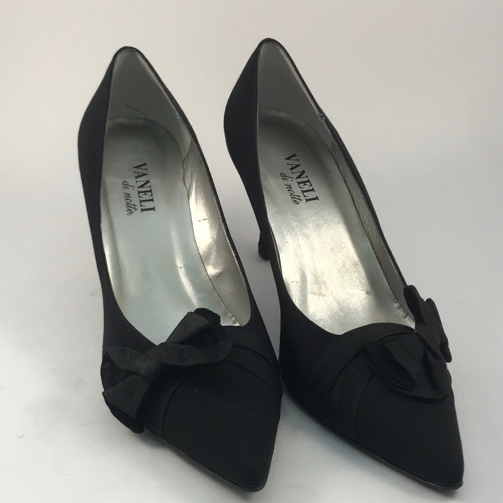 Vaneli di Notte Black Bow heels